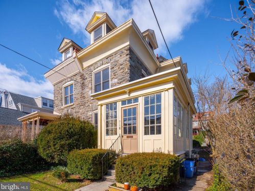 215 Gravers Ln, Philadelphia PA  19118-2802 exterior