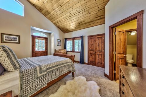 14649 Christie Ln, Truckee CA 96161-7155 exterior