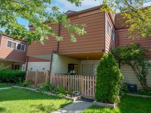 15909 Debra Dr, Oak Forest, IL 60452-3712