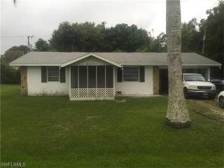 5571 Avenue D, Bokeelia, FL 33922-3258