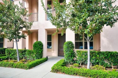 131 Kempton, Irvine CA  92620-2139 exterior