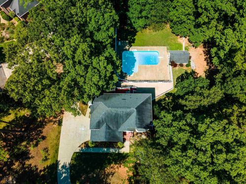 1041 Riverside Dr, Lagrange, GA 30240-9155