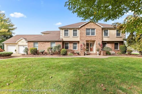 10 Majestic Dr, East Freehold, NJ 07728-1448