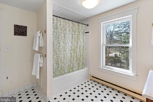 33 Wilton St, Princeton NJ  08540-5340 exterior