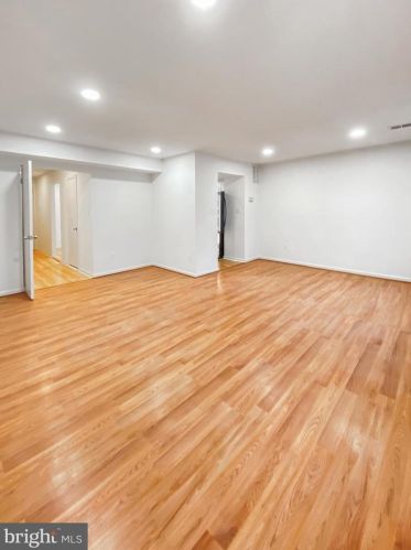 12561 Plymouth Ct, Woodbridge VA  22192-2349 exterior