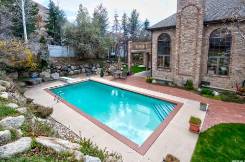 11925 Brookglen Dr, Sandy UT 84092-7149 exterior