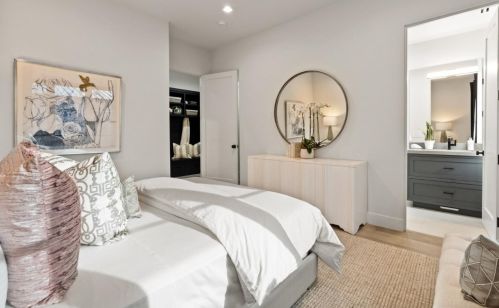 1575 Grant Rd, Los Altos CA  94024-6149 exterior