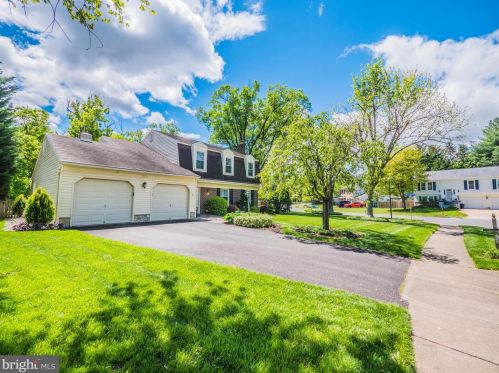 1629 Winterwood Pl, Herndon, VA 20170-2984