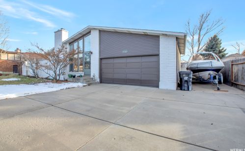 169 Ridgeline Dr, Ogden, UT 84405-6874
