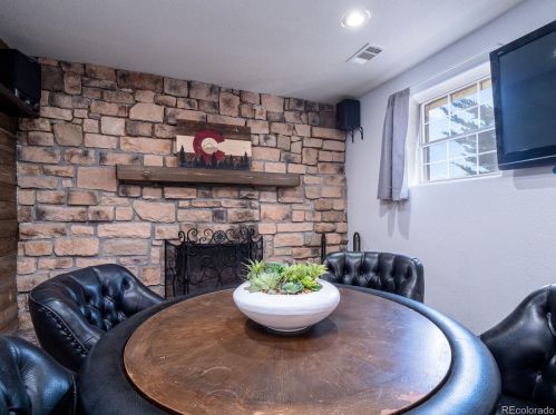 16316 Alabama Dr, Aurora CO 80017-4158 exterior