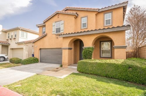 1768 Yvonne Ct, Riverside, CA 92501-4308