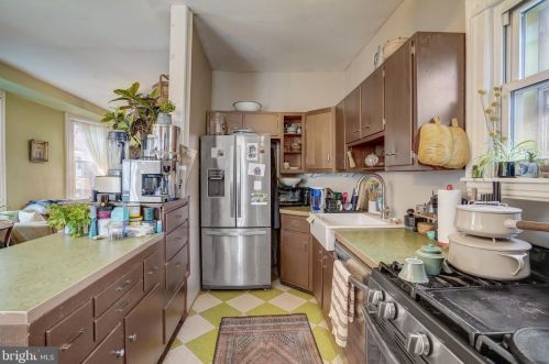 437 44 St, Philadelphia PA 19104-2910 exterior