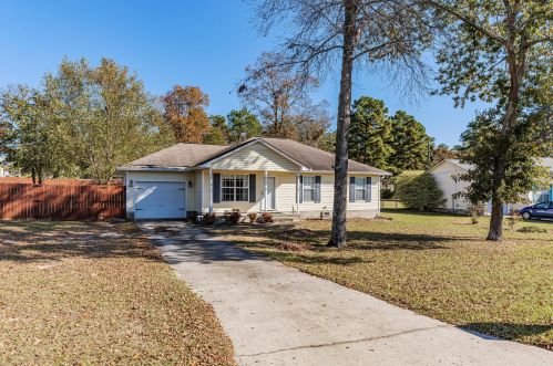 15 Laurel Oaks Dr, North Augusta, SC 29860-7630