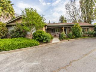 2173 Redwood Rd, Fairfield CA  94558-3263 exterior