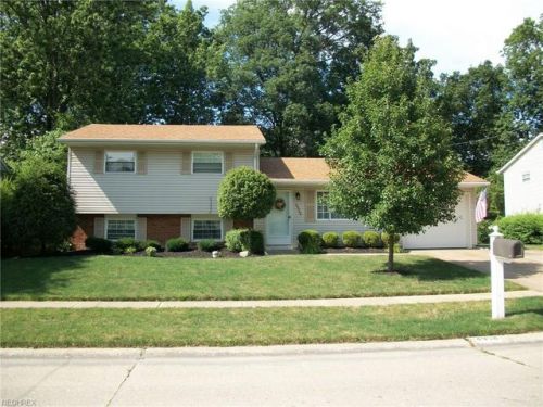 4958 Mapleview Dr, Vermilion OH  44089-1632 exterior