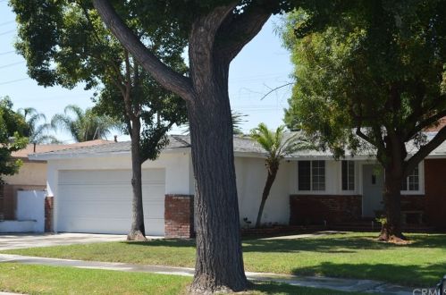 1737 Crestwood Ln, Anaheim, CA 92804-8103