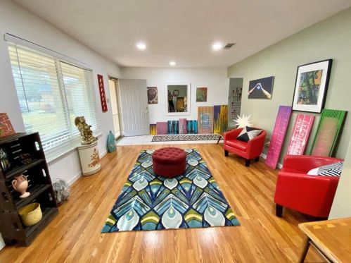 4104 Adelphi Ln, Austin TX  78727-5313 exterior