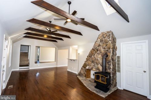 12429 Colewood St, Herndon, VA 20171-1709