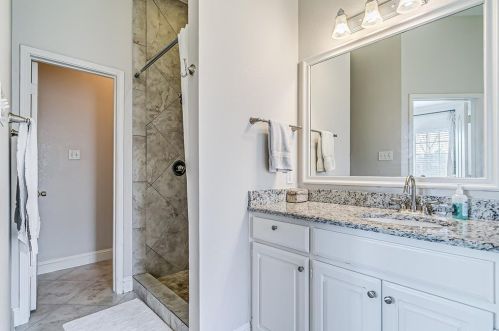 7308 Spring Oak Dr, North Richland Hills TX  76182-3708 exterior