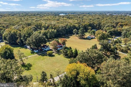 6482 Shady Side Rd, Shady Side MD 20764-9715 exterior