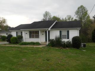 2410 Highway 47, Dickson TN  37055-2796 exterior