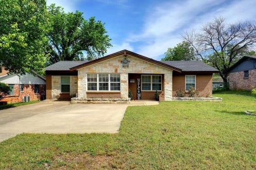 7824 Davenport Ave, Fort Worth TX  76116-7715 exterior