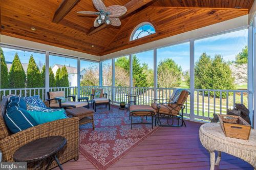 7 Farmstead Pl, Middletown MD  21769-7742 exterior