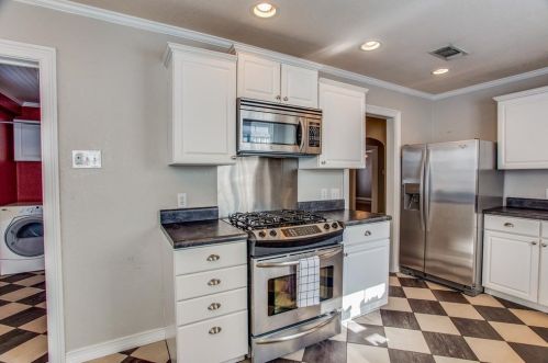 4216 Locke Ave, Fort Worth TX  76107-5520 exterior