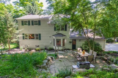 254 Kinnelon Rd, Kinnelon, NJ 07405-2707