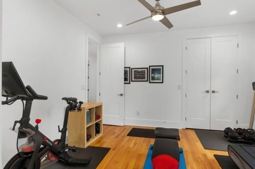 1889 Bixby St, Atlanta GA  30317-2247 exterior