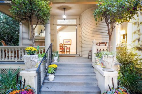 560 1st St, San Jose, CA 95113-2806