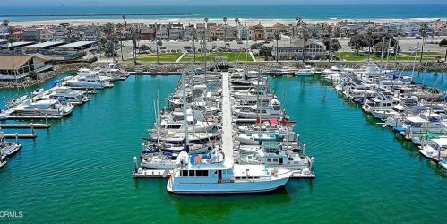 3534 Ocean Dr, Oxnard CA  93035-4345 exterior