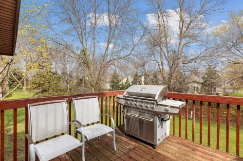 933 Heritage Ct, Saint Paul MN  55127-3661 exterior