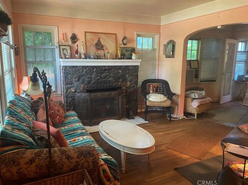 897 7th St, Chico, CA 95928-5806