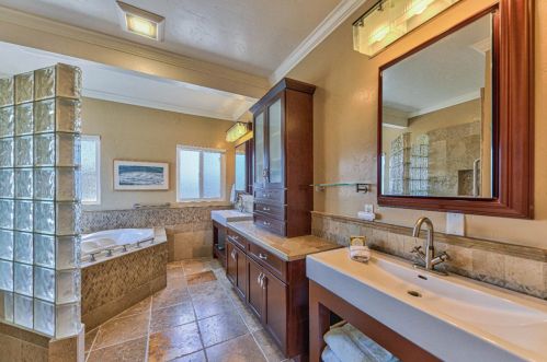 1312 Flores St, Seaside CA exterior