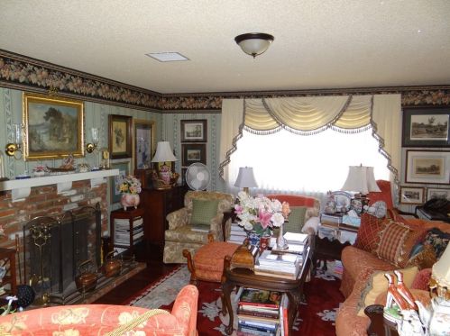 1528 Rosehill Dr, Riverside CA  92507-0614 exterior