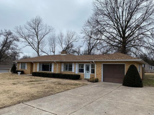 48 Flora Dr, Festus, MO 63028-1711