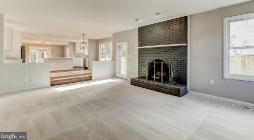 6125 Wooded Run Dr, Columbia MD 21044-3800 exterior