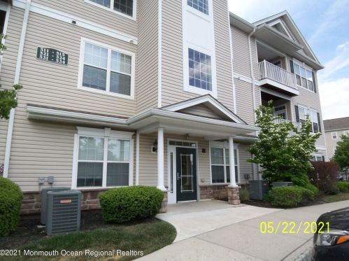 521 Mill Pond Way, Tinton Falls NJ 07724-2477 exterior