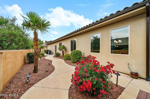 1967 430 North Cir, Saint George UT 84790-9032 exterior