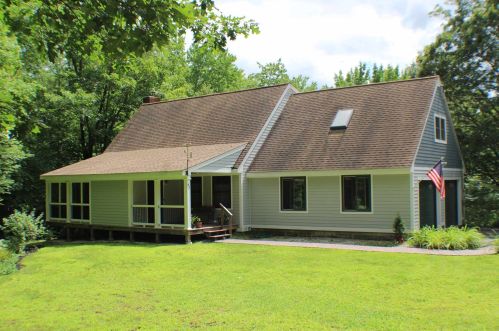 61 Lena Ln, Chichester, NH 03234-4003