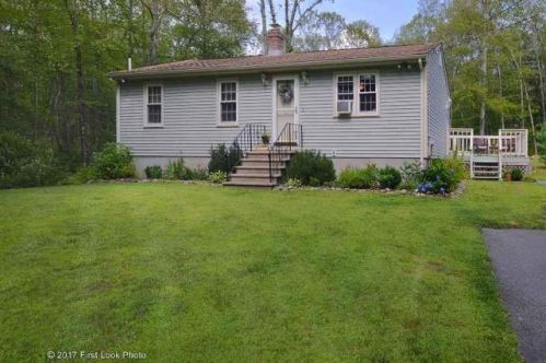 832 Durfee Hill Rd, Glocester, RI 02814-1848
