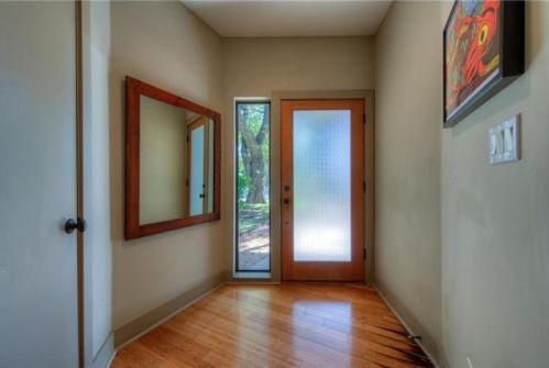 2022 2nd St, Austin TX  78702-4563 exterior