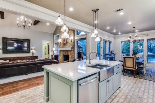 3328 Clubview Dr, Argyle TX 76226-2113 exterior