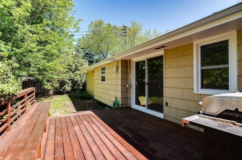 207 County Rd F, Saint Paul MN  55110-3845 exterior