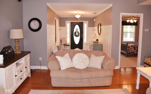 581 Deadwood Trl, Locust Grove, GA 30248-2189