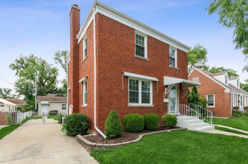 3136 Maple Ave, Brookfield, IL 60513-1237