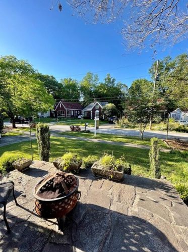 1213 Cameron Ct, Atlanta GA  30306-2621 exterior