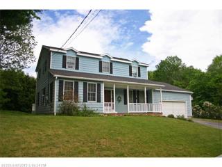 16 Morningside St, Lewiston, ME 04240-5049