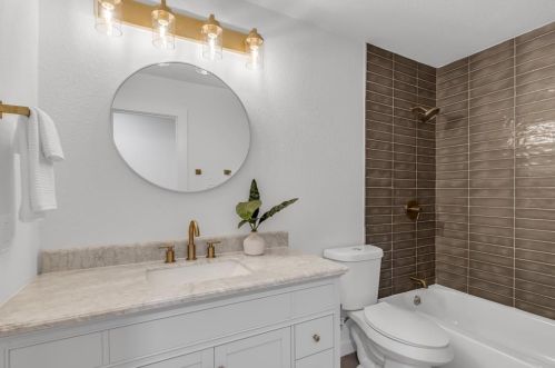 8408 Cayuga Dr, Austin TX 78749-3972 exterior